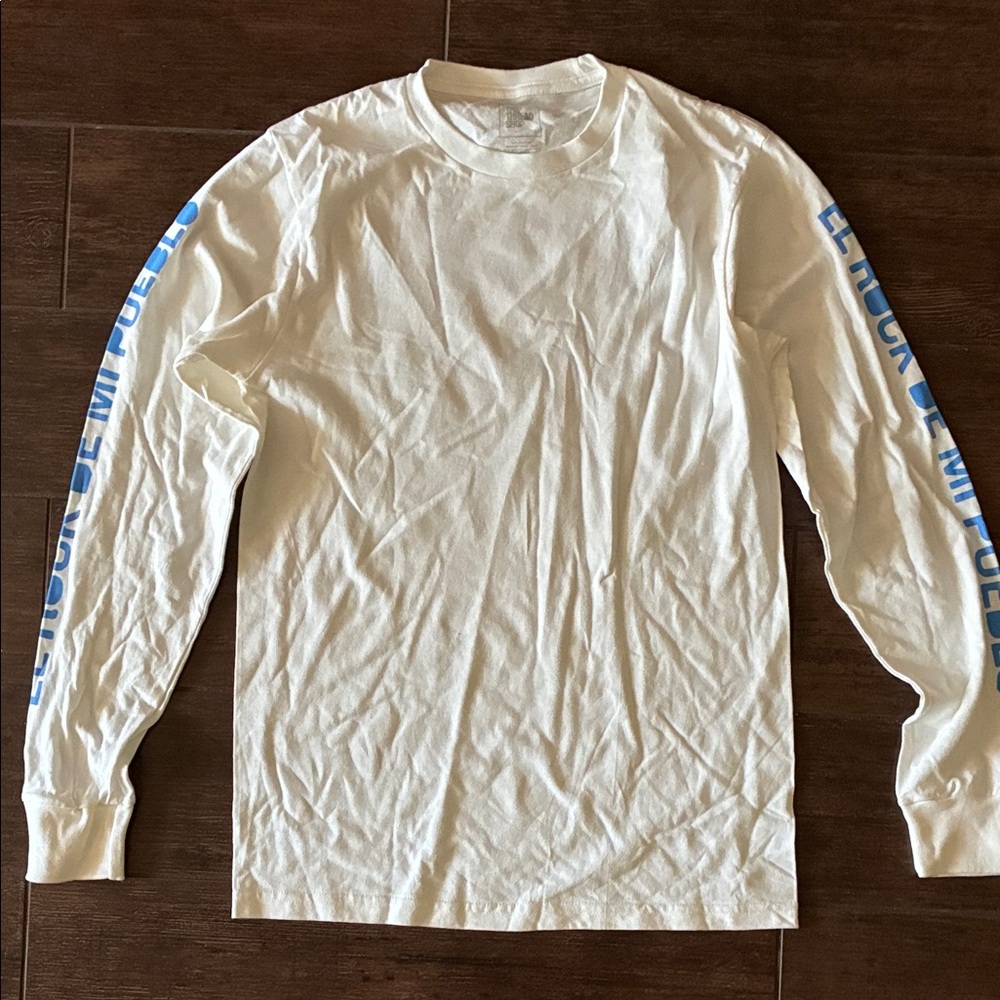 NWT White Long Sleeve Shirt with Blue Graphic. Men’s small - Picture 3 of 3